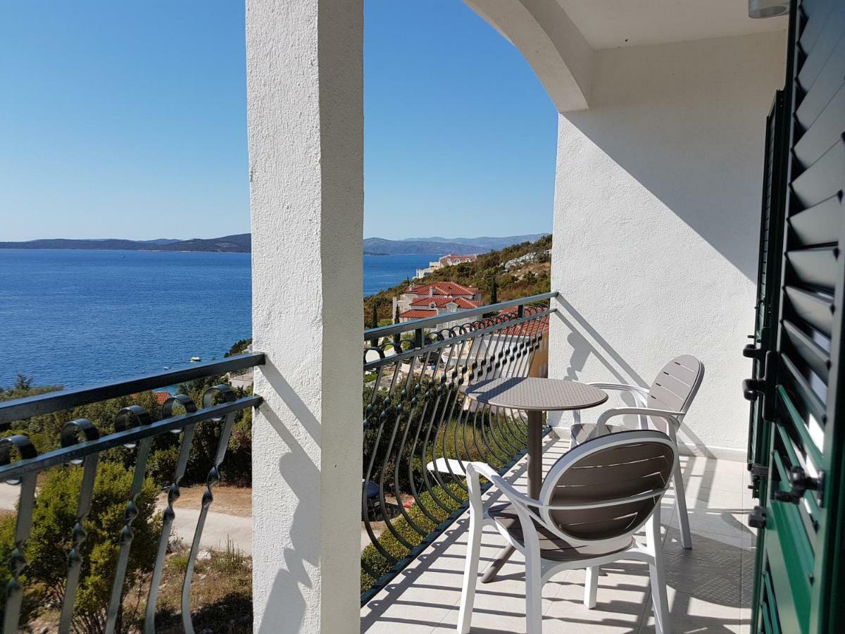 Villa Berg Maslinica Eksteriør billede